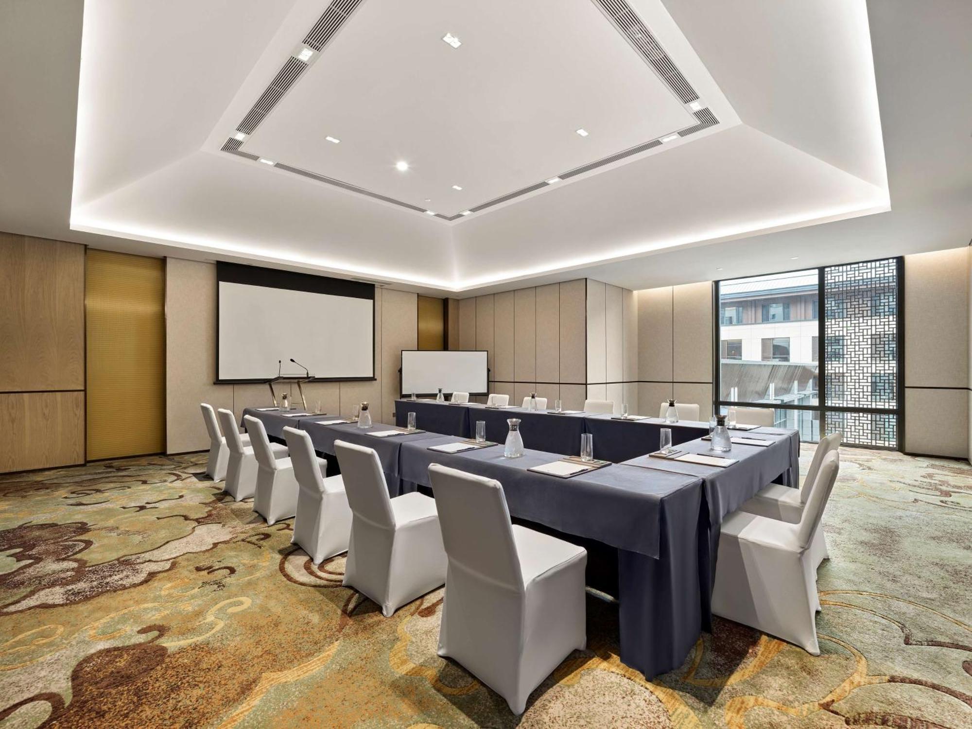 Doubletree By Hilton Beijing Badaling Hotel Yanqing ภายนอก รูปภาพ