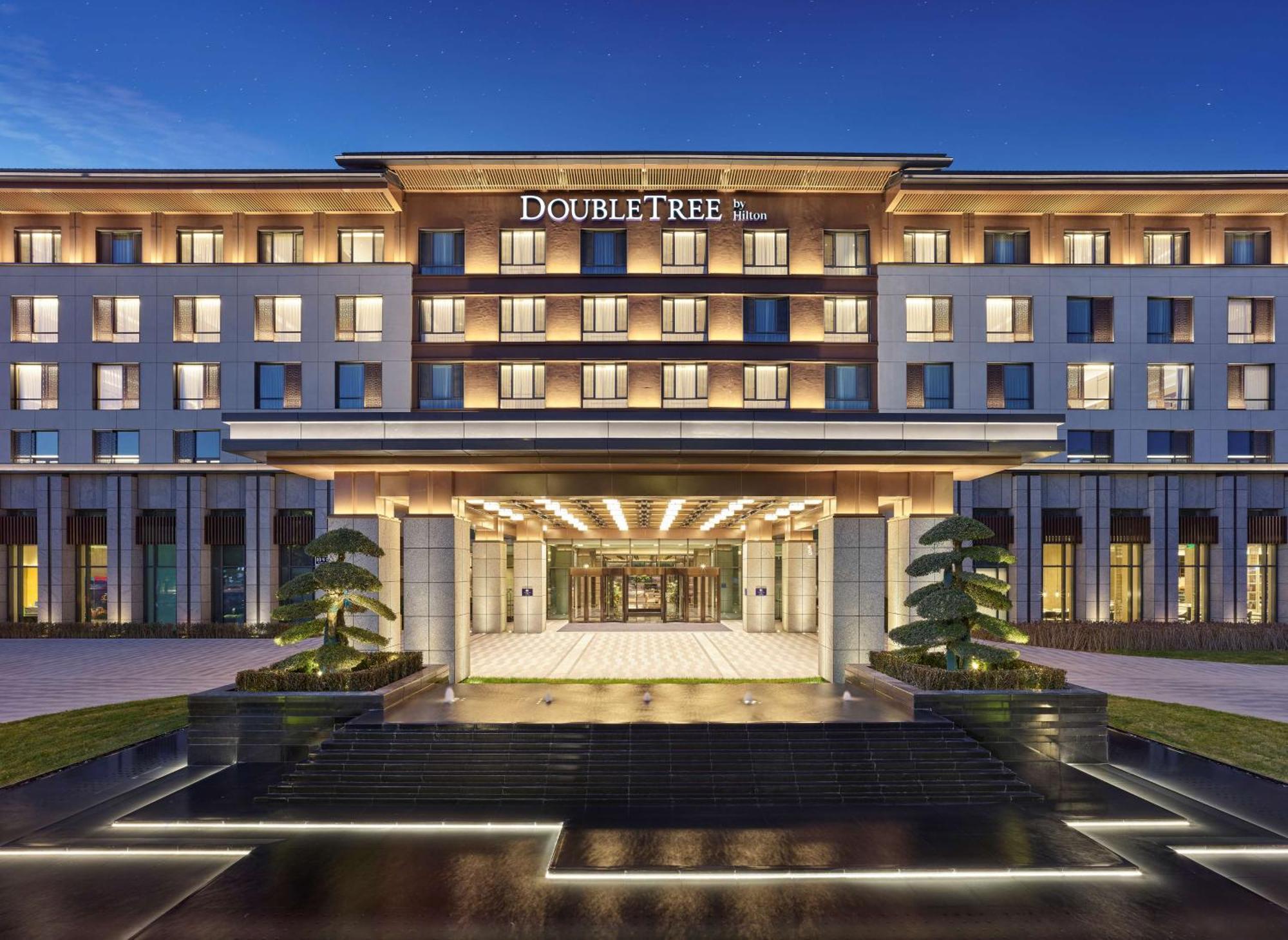 Doubletree By Hilton Beijing Badaling Hotel Yanqing ภายนอก รูปภาพ